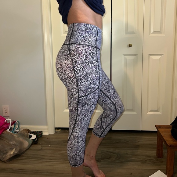 Victoria's Secret Pants - Victoria’s Secrets workout leggings